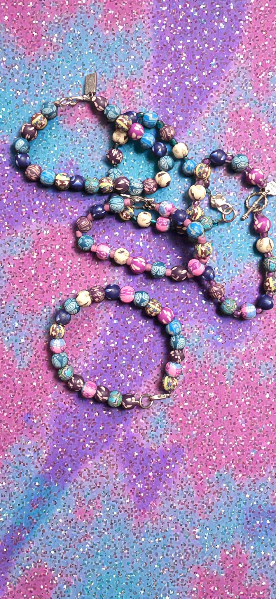 Round multicolor beads