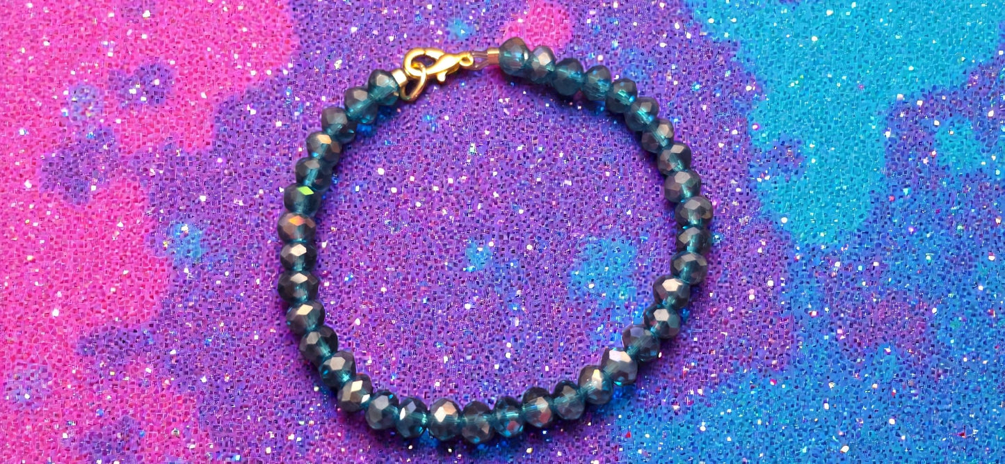 Teal Tide glass beaded bracelet