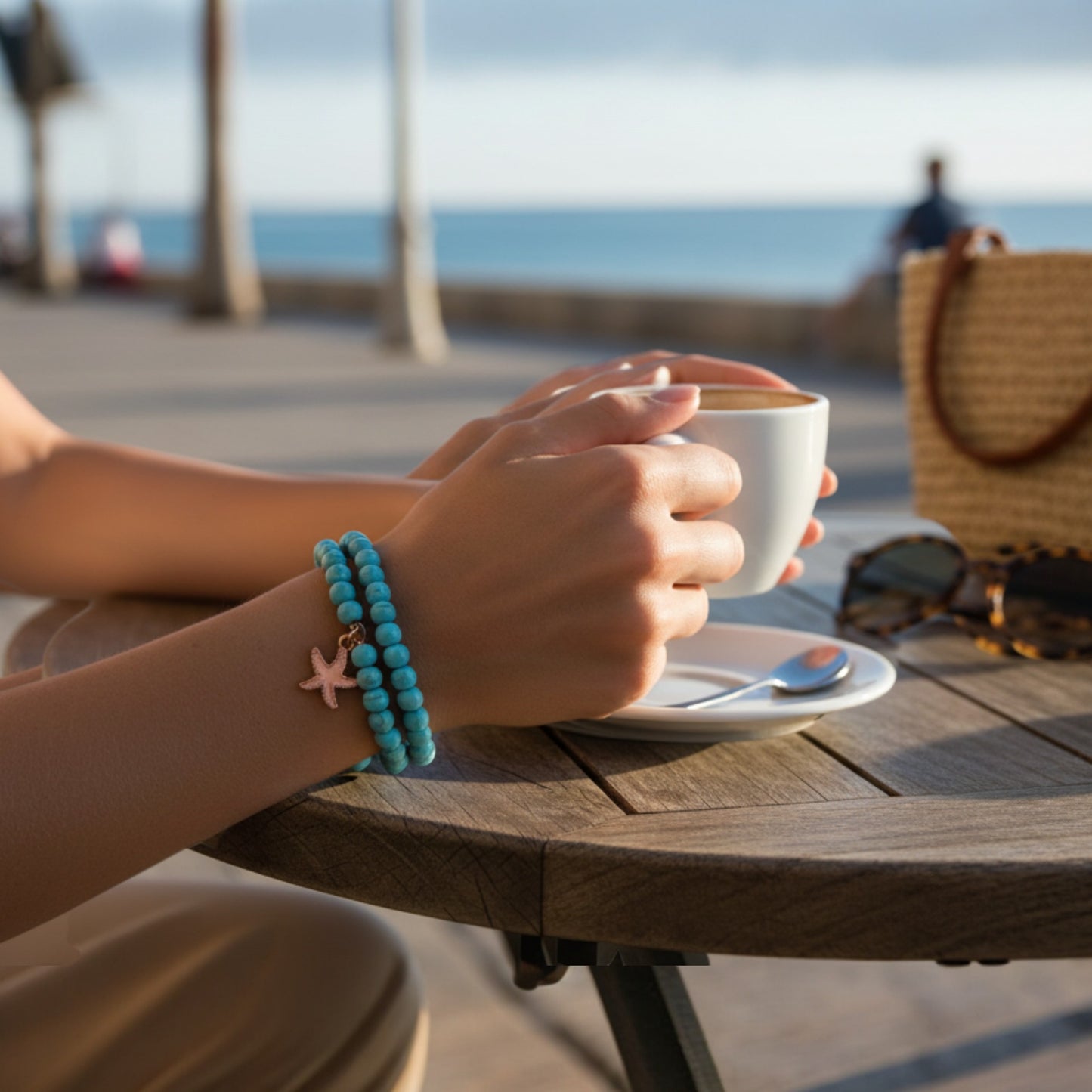 Turquoise starfish glass beaded bracelet